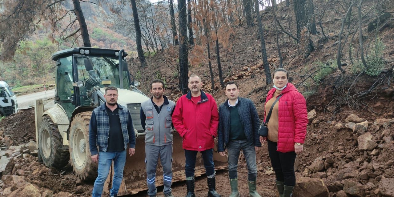 AK Parti Marmaris İlçe Teşkilatı sel zedeler için çalışmalarına devam ediyor