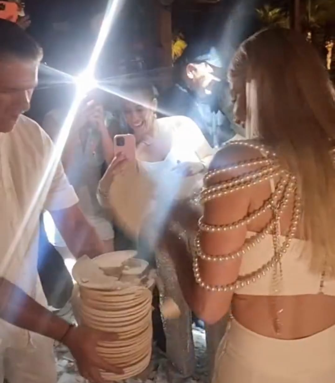 POP MÜZİĞİN SEVİLEN İSMİ MUSTAFA SANDAL MARMARİS'TE DÜĞÜN YAPTI