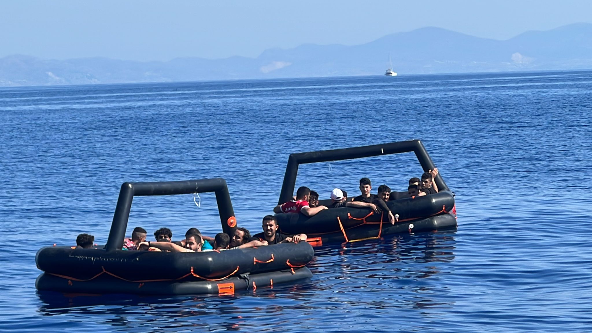 Marmaris ve Datça’da 101 mülteci kurtarıldı
