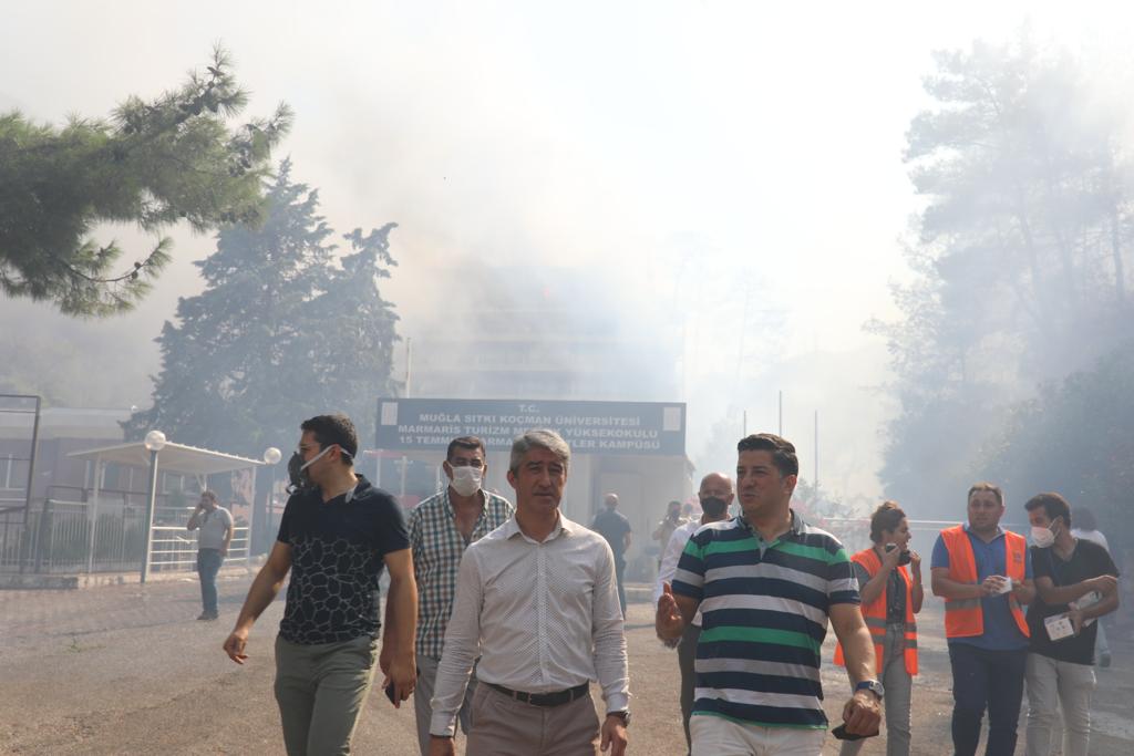 MARMARİS BELEDİYE BAŞKANI NEREDE DİYENLERE FOTOĞRAFLI CEVAP