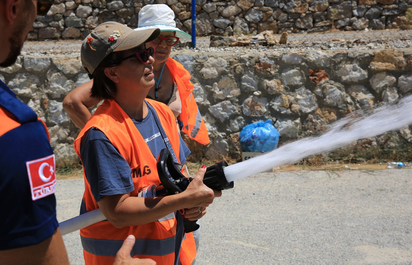 EĞİTİMLİ MAHALLE GÖNÜLLÜLERİ İLE BODRUM AFETLERE HAZIR