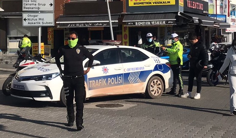 Trafikten şok denetimler, 1 buçuk saatte kural tanımayan sürücülere ceza yağdı