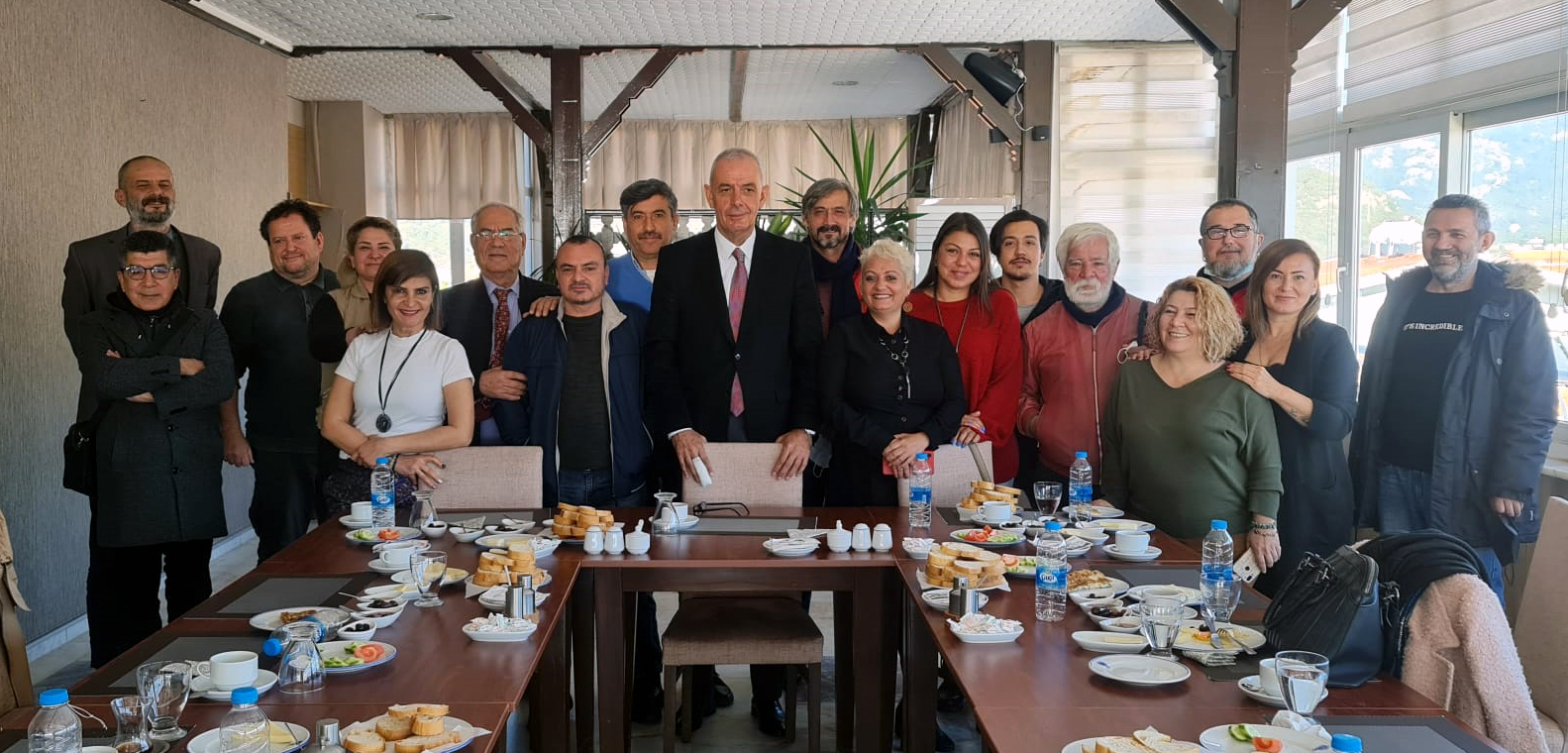 MARMARIS KAYMAKAMI AKSOY MEDYA İLE KAHVALTIDA İSTİŞARE DE BULUNDU