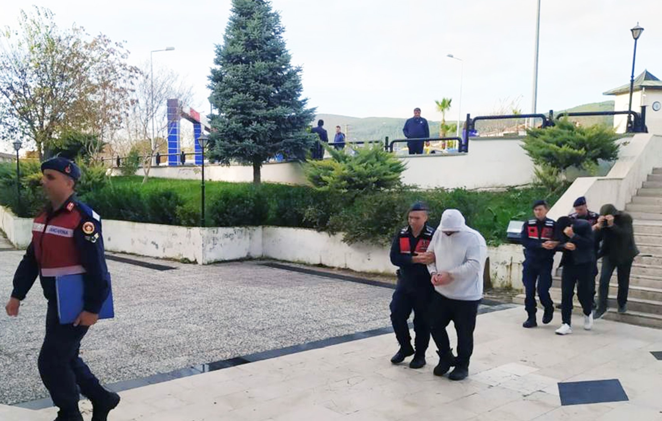 UMUT TACİRLERİ TUTUKLANDI