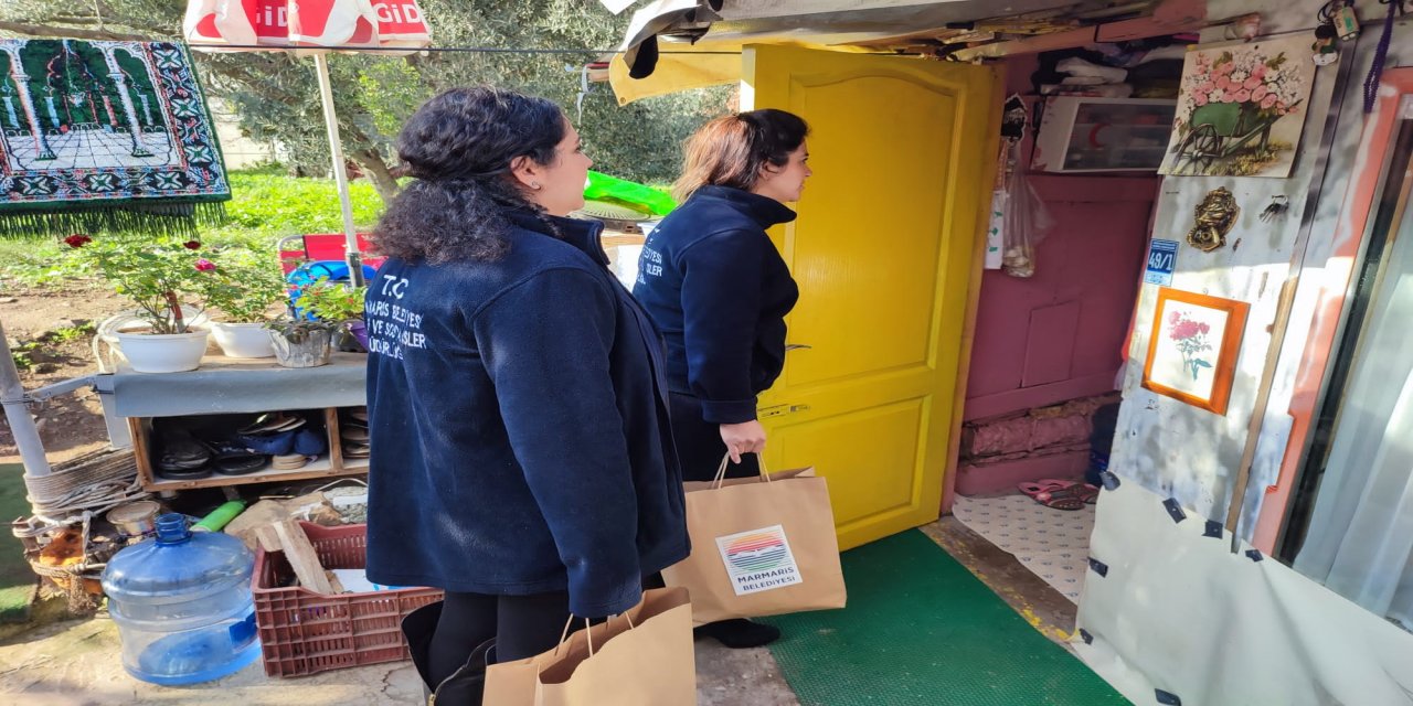 MARMARİS BELEDİYESİ BESLENME ÇANTASI DESTEĞİNE BAŞLADI
