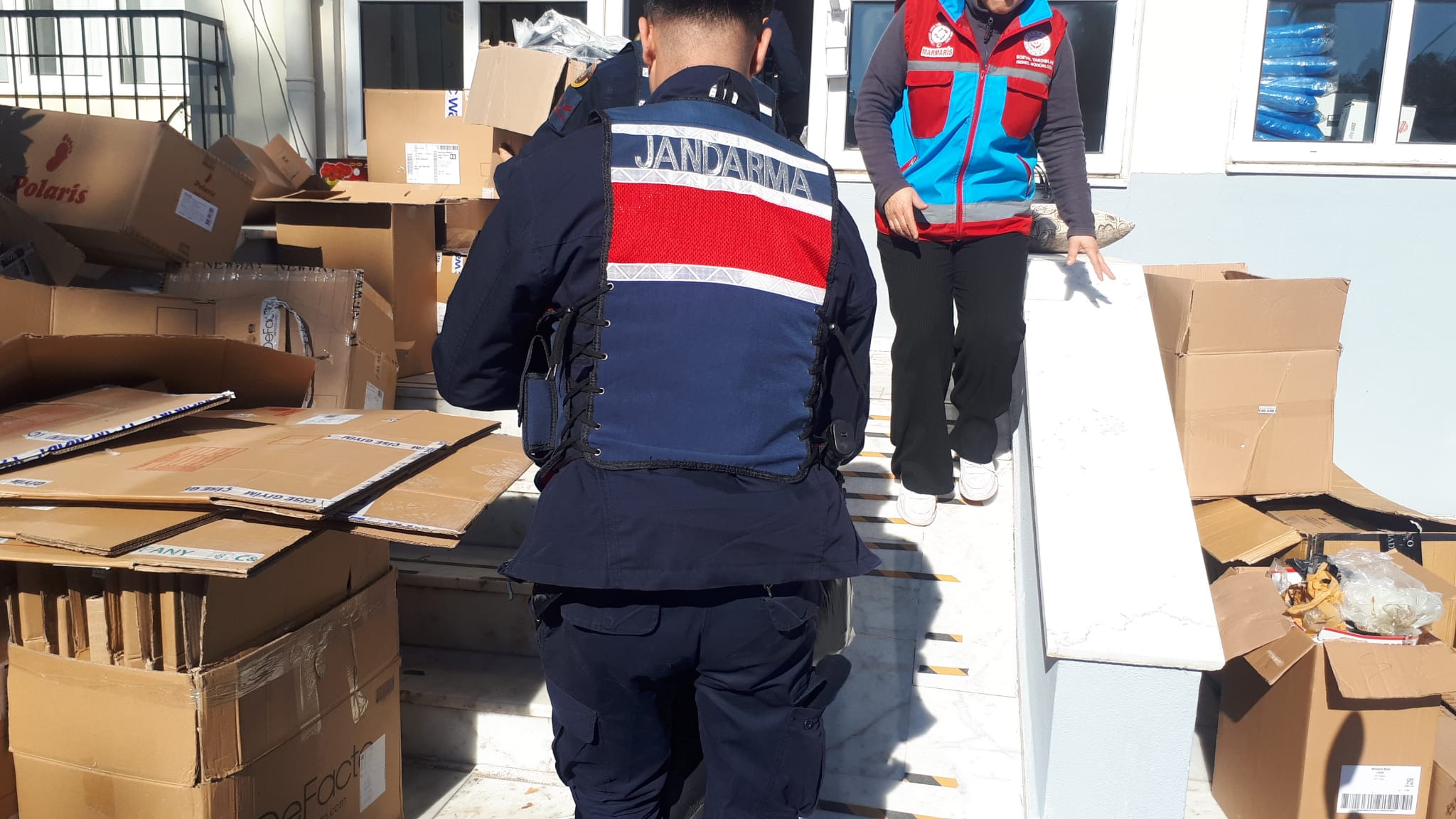 MARMARİS YARDIMLAR İÇİN BİR ARADA TEK YÜREK