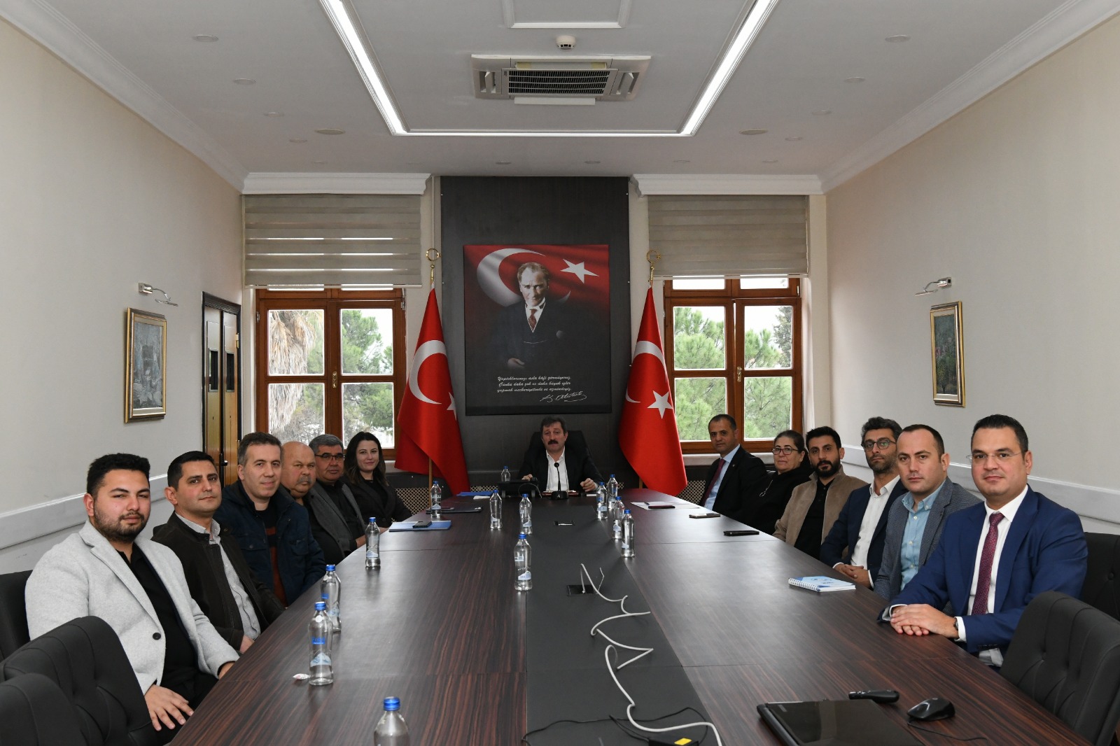 Vali Tavlı, Planlama, İmar ve Yapılaşma Komisyonu ile bir araya geldi