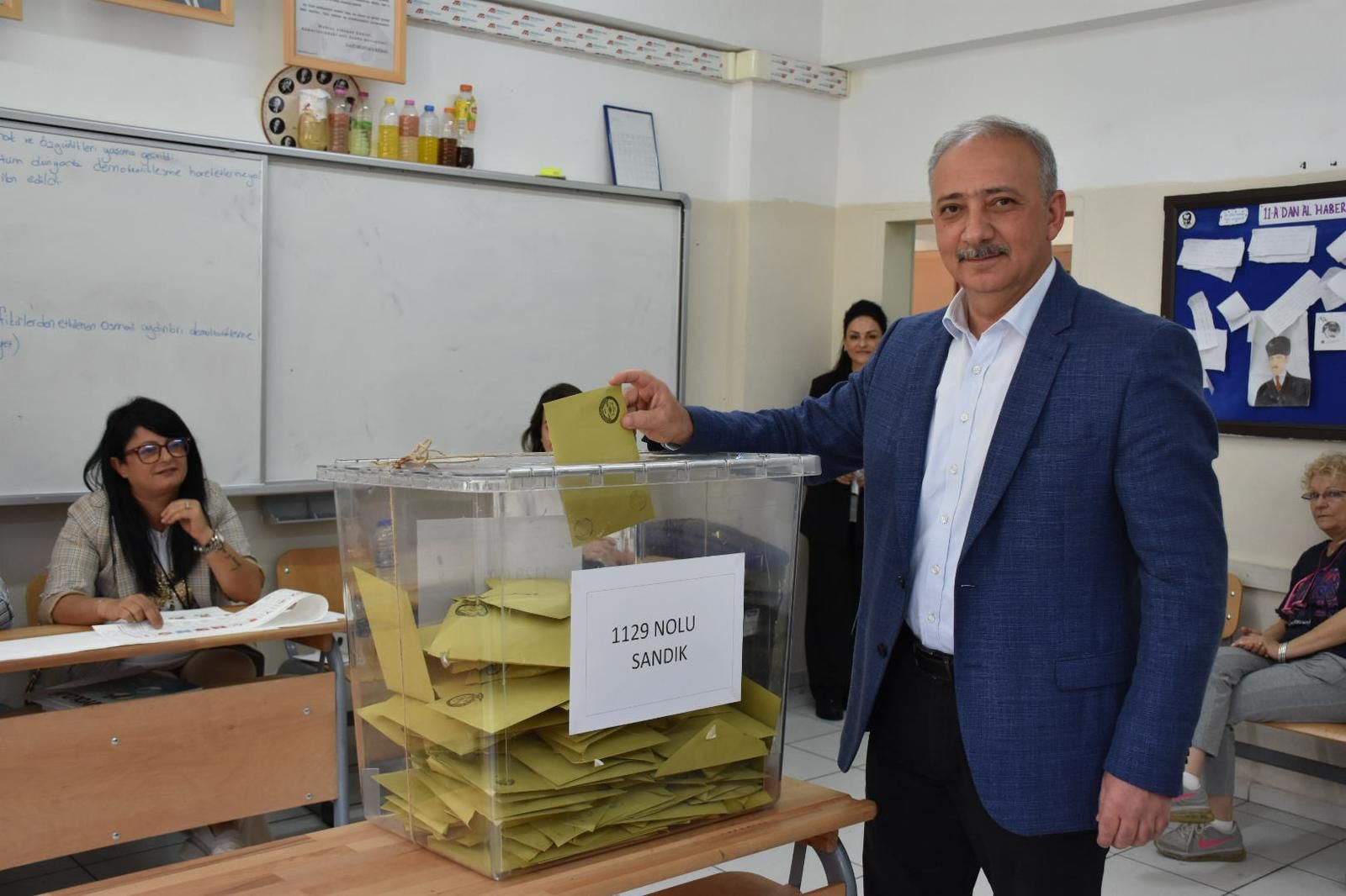 AK Parti Muğla Milletvekili Adayı Kadem Mete oyunu kullandı.
