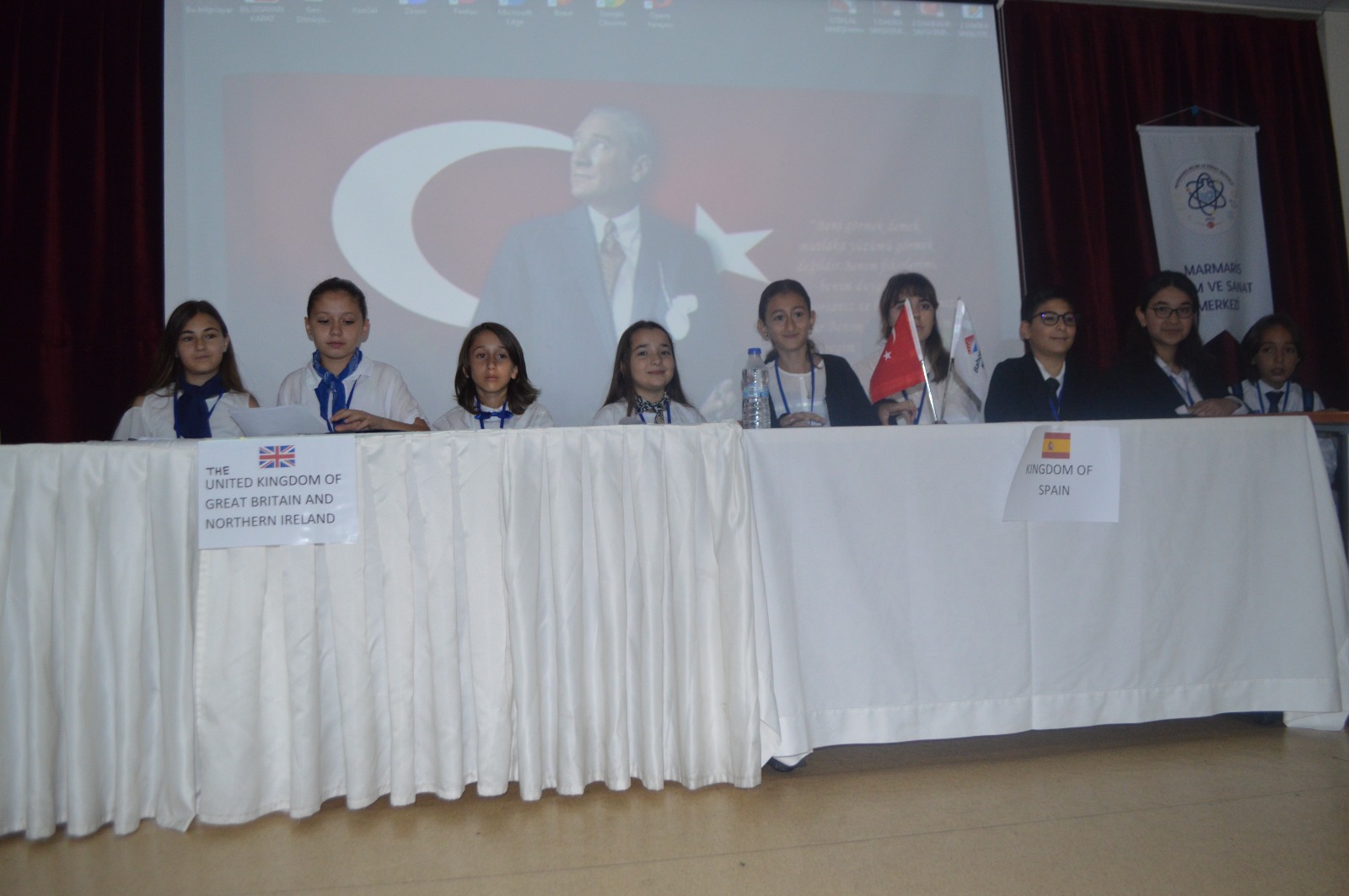 “JUNIOR UNIVERSAL NEGOTIATION” KONFERANSINDA ÖĞRENCİLER BAŞARILARI İLE GURUR VERDİ