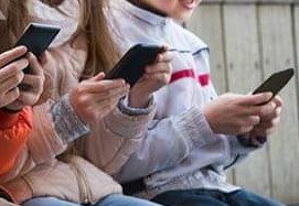 ÇOCUKLARDA TEKNOLOJİ BAĞIMLILIĞI