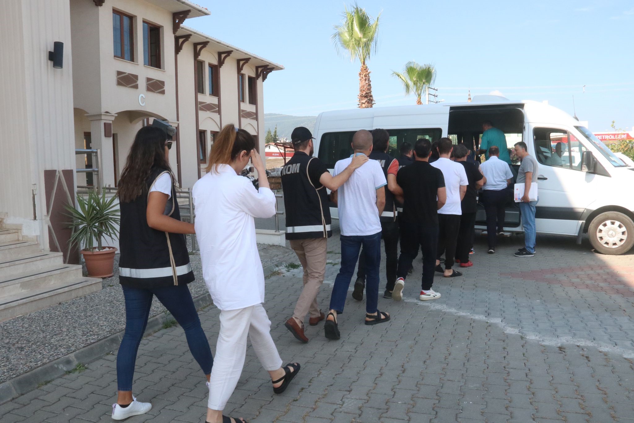 6 FETÖ ÜYESİ KAÇMAYA ÇALIŞIRKEN YAKALANDI