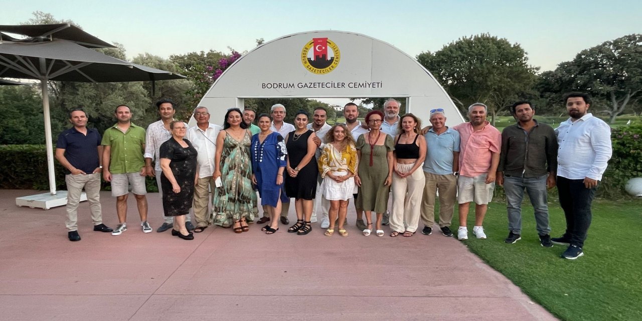 Bodrum'da gazeteciler özel günlerinde bir araya geldiler