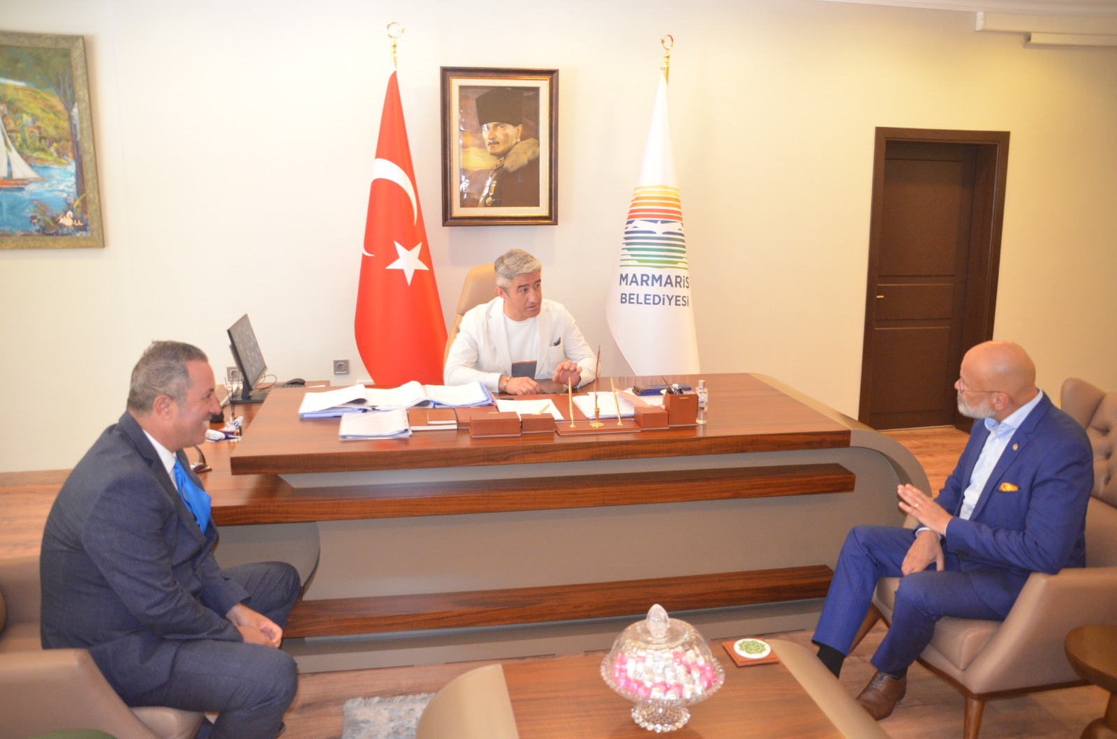 Finlandiya Milletvekili Peltokangas, Marmaris Belediye Başkanı Oktay’ı ziyaret etti