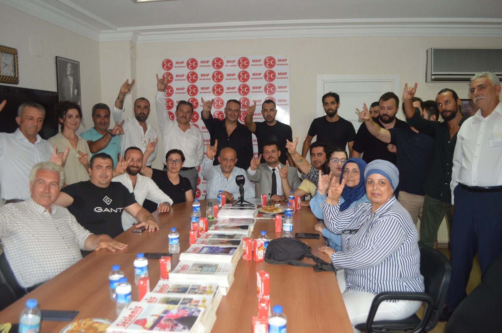 MHP YENİ İLÇE YÖNETİMİ TANITIM TOPLANTISI DÜZENLENDİ