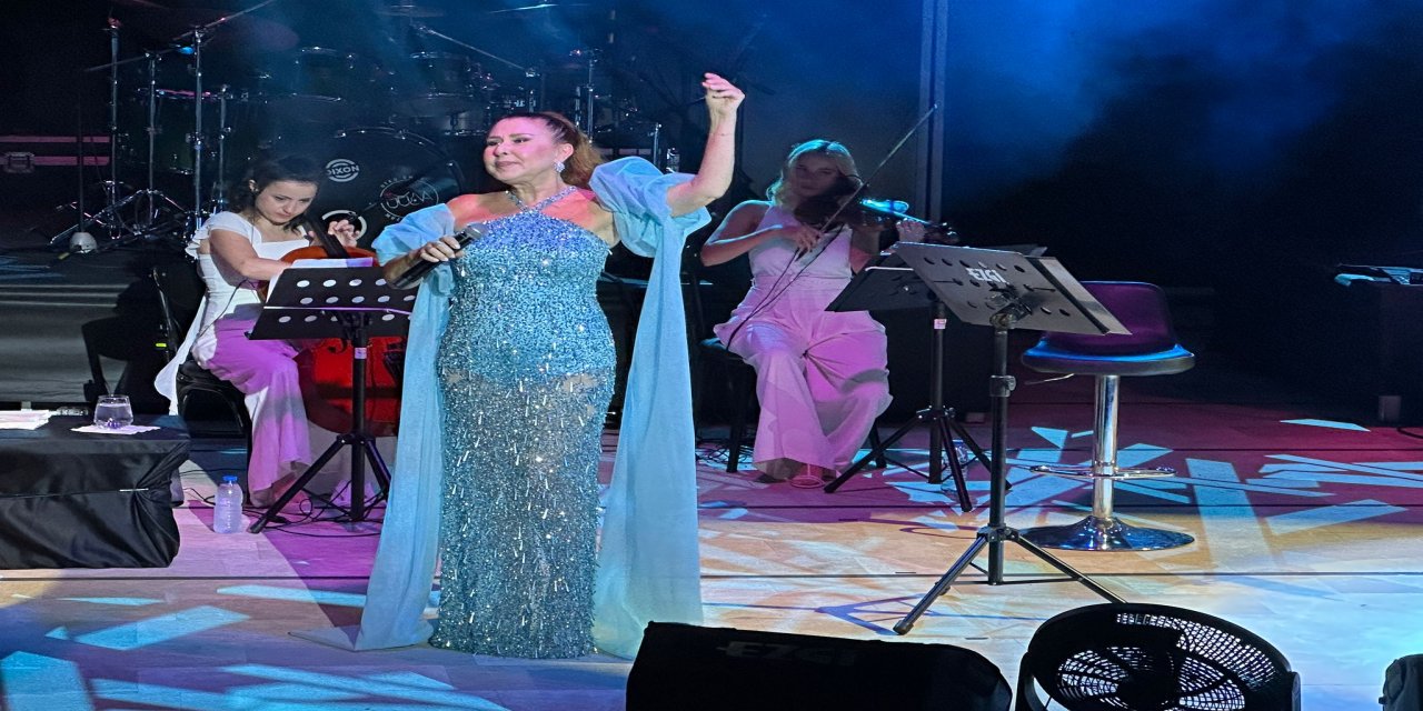 POP MÜZİĞİN KRALİÇESİ MARMARİS'TE MUHTEŞEM BİR KONSER VERDİ