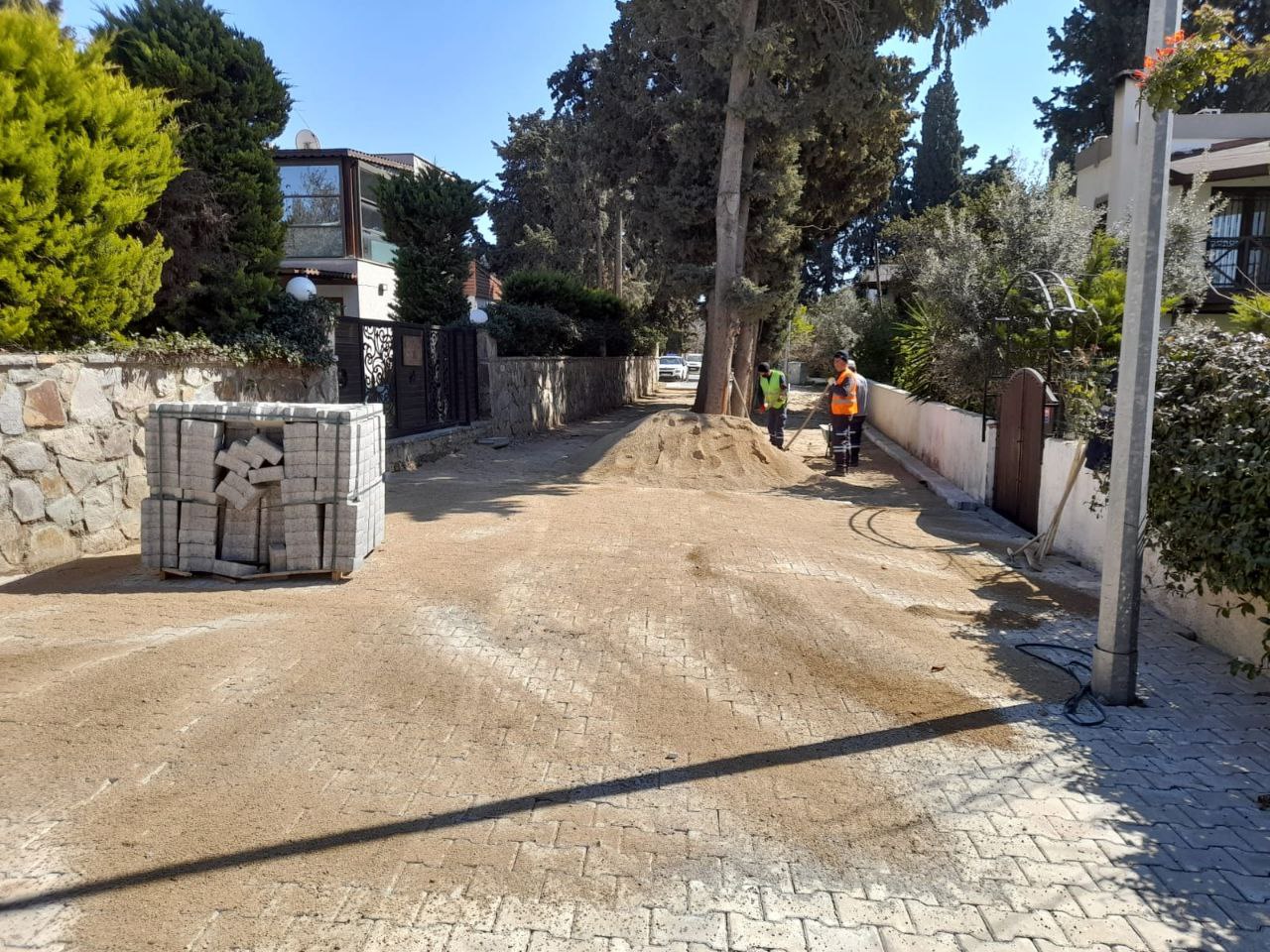altyapisi-tamamlanan-cadde-ve-sokaklarda-calismalar-hizlandi-13.jpeg