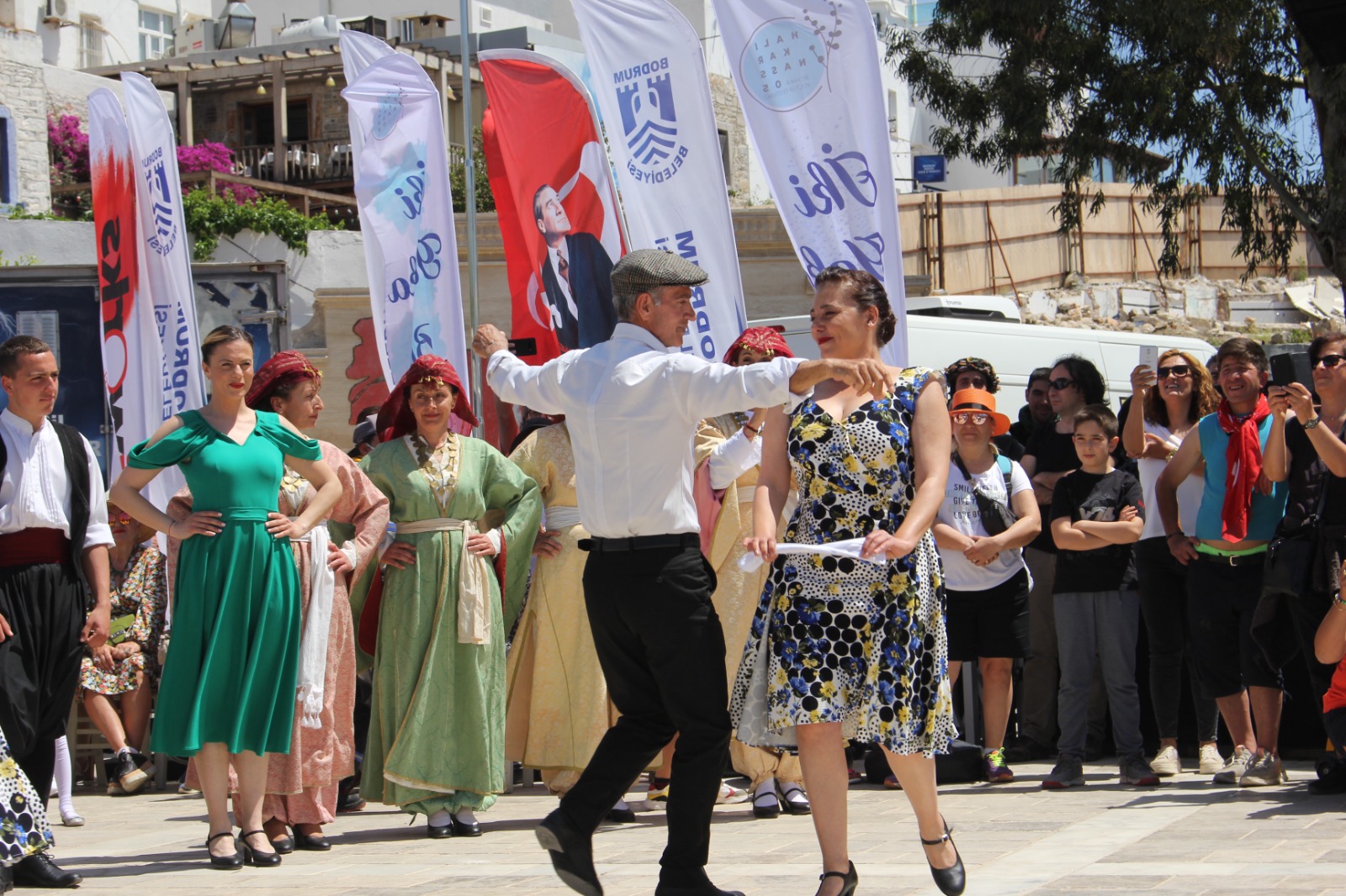 iki-yaka-kultur-festivalinden-renkli-goruntuler-4.jpeg