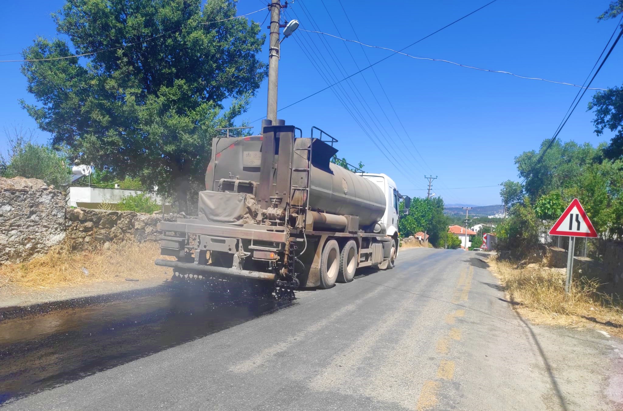 buyuksehir-bodrumda-yol-calismalarini-surduruyor-3.jpeg