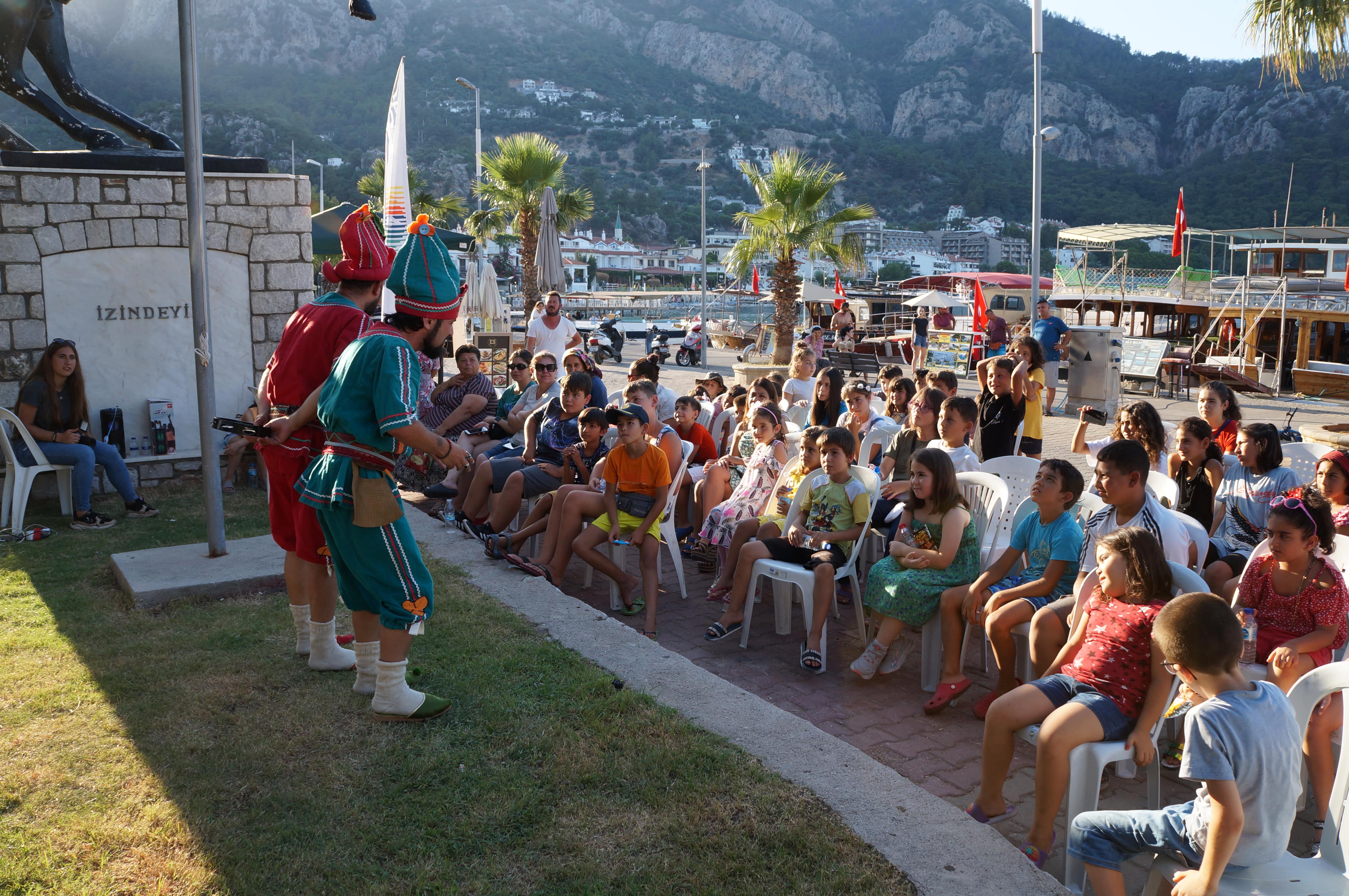 marmaris-cocuk-tiyatro-1.jpg