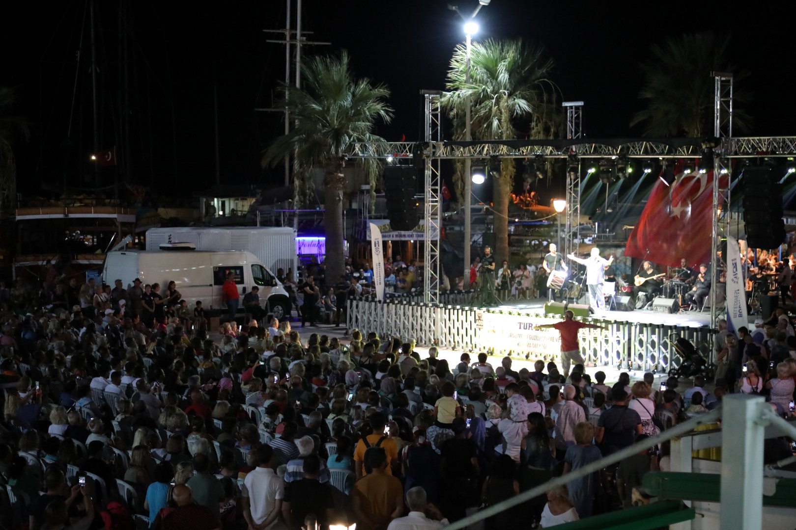 turgutreis-dunya-baris-gunu-konseri8.jpg