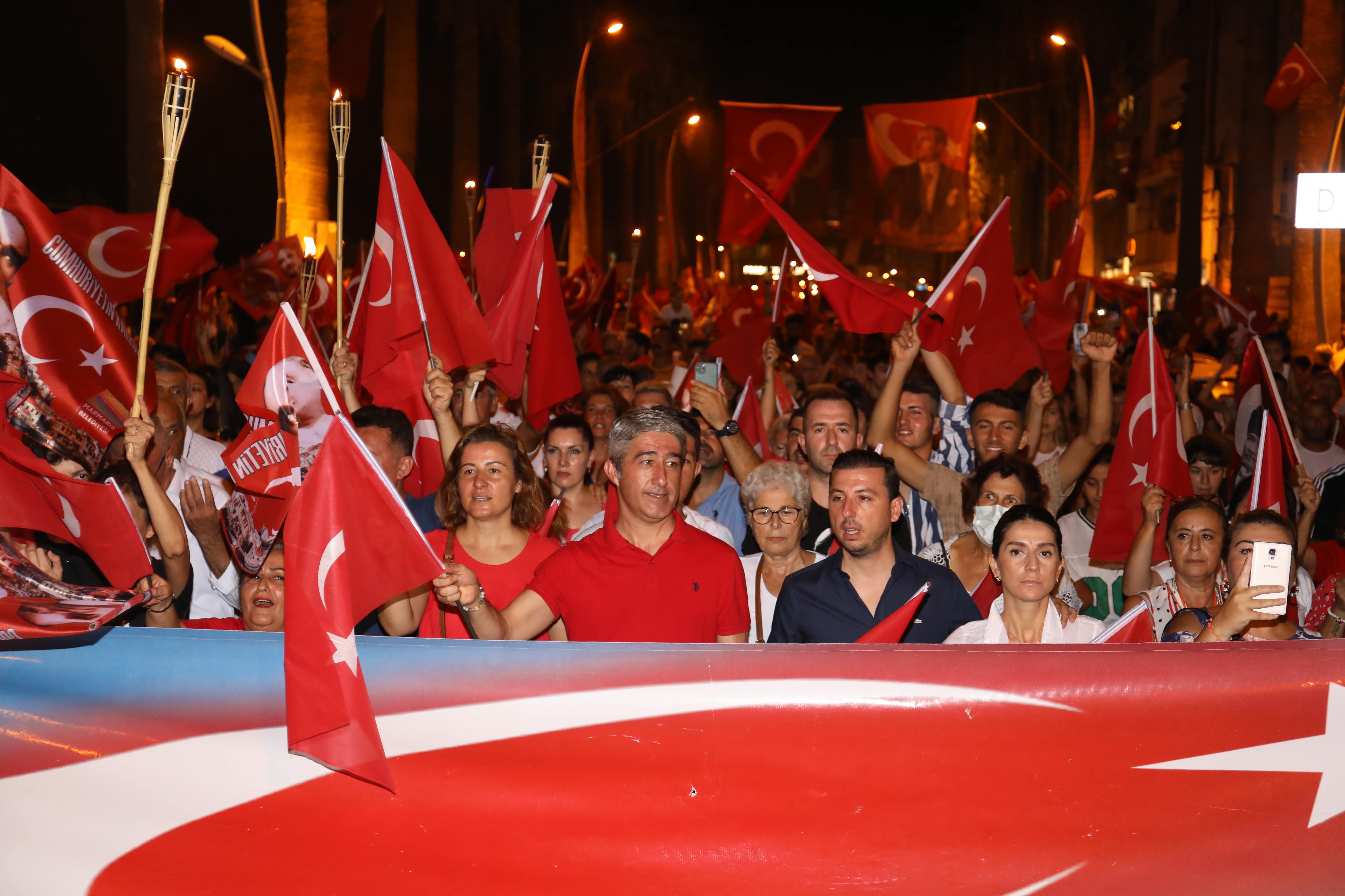 marmaris-cumhuriyet-bayrami-1-min.jpg