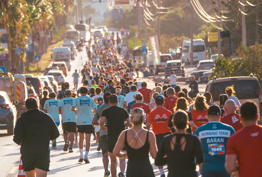 bodrum-yari-maratonuna-24-ulkeden-2-bin-150-sporcu-katildi-16.jpg