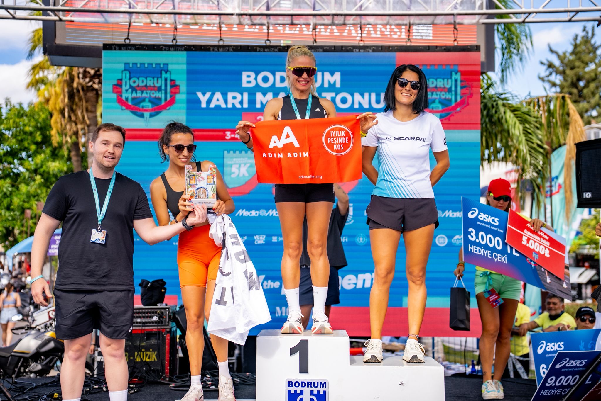 bodrum-yari-maratonuna-24-ulkeden-2-bin-150-sporcu-katildi-9.jpg